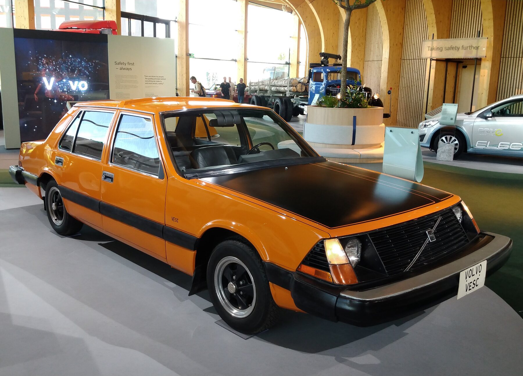 Volvo Experimental Safety Car VESC 1972 року