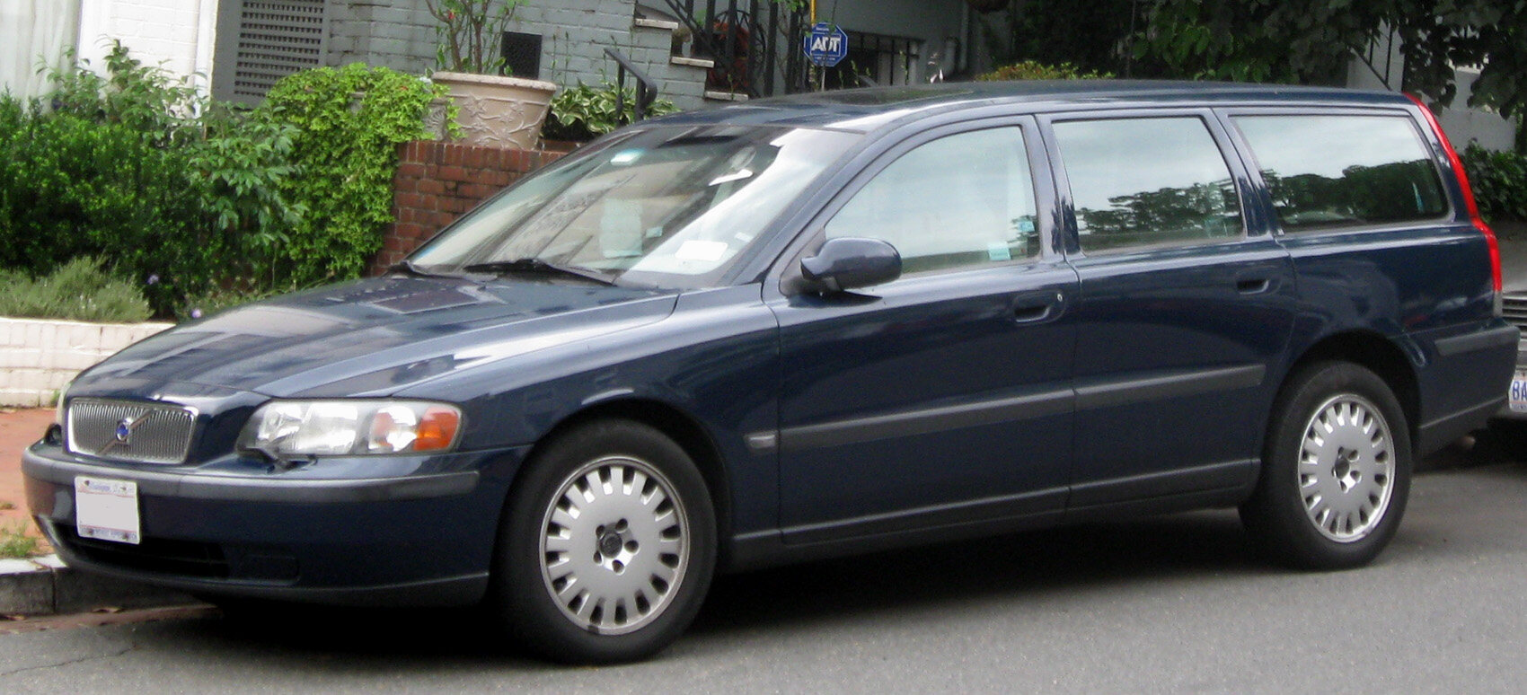 Volvo V70 другого покоління на платформі P2