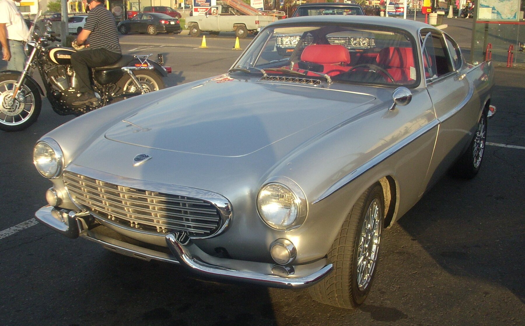 Класичний Volvo P1800