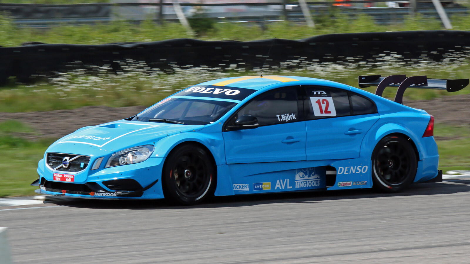 Гоночний Volvo S60 Polestar Racing