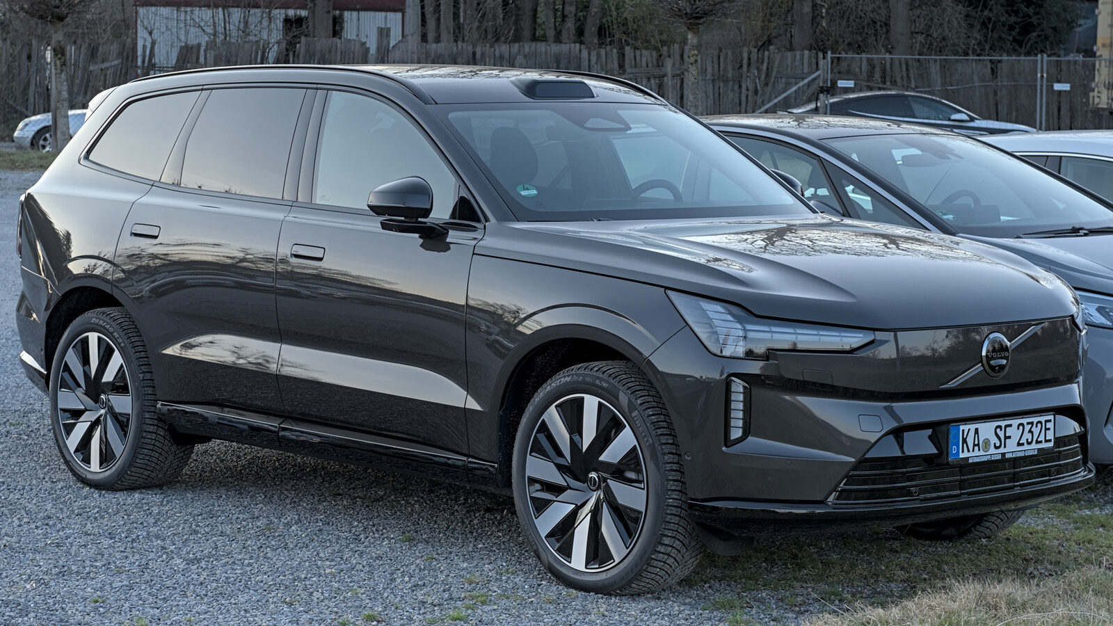 Volvo EX90 — ілюстрація до матеріалу про Connected Safety