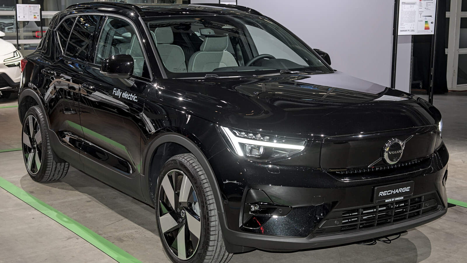 Volvo EX40 — ілюстрація до оновлення сімейства XC40, EX40 та EC40