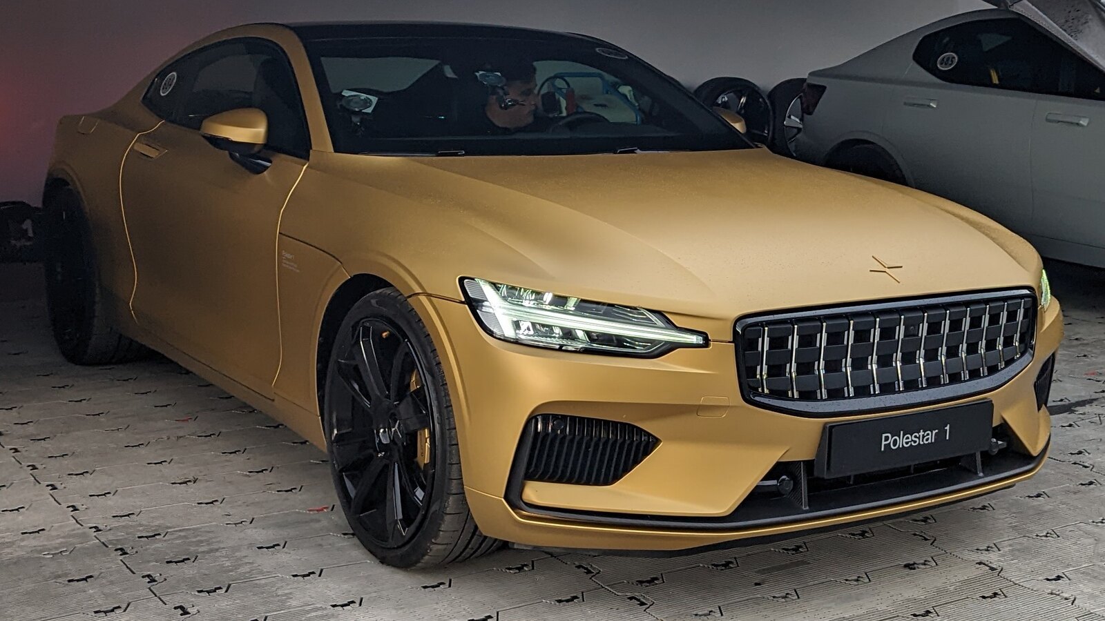 Polestar 1 — золота фінальна серія Polestar 1