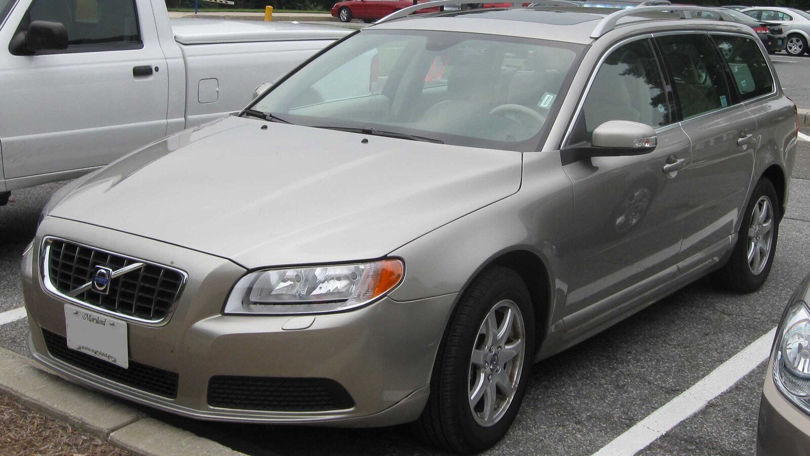 2008 Volvo V70 photographed in College Park, Maryland, USA.