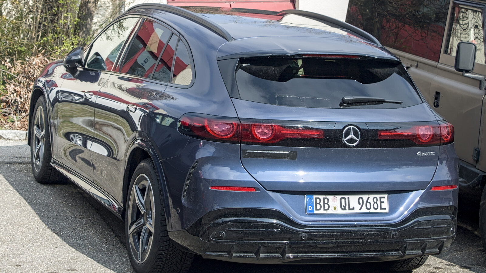 Mercedes-Benz_GLC_with_EQ_Technology in Stuttgart-Vaihingen