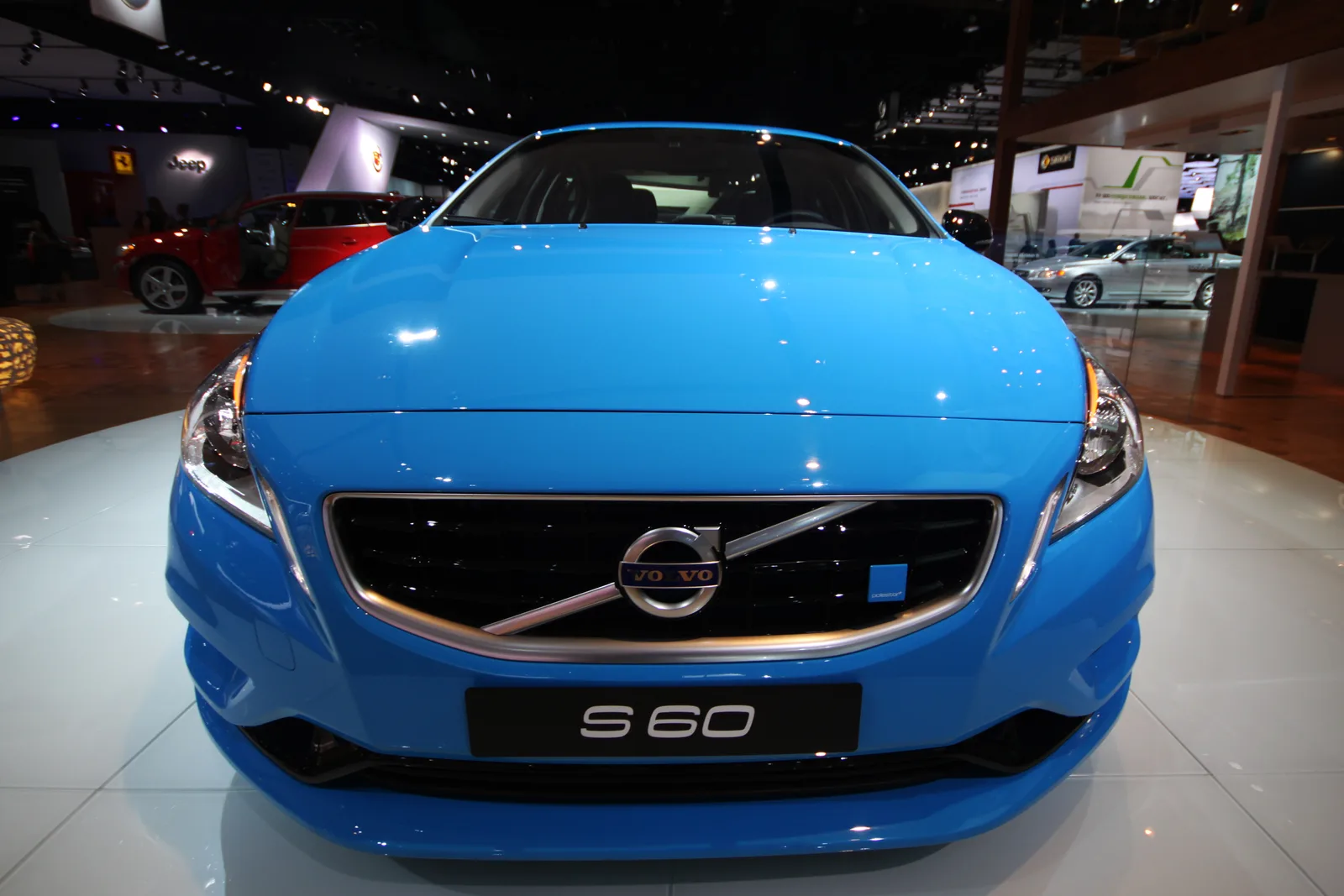 Синій Volvo S60 Polestar